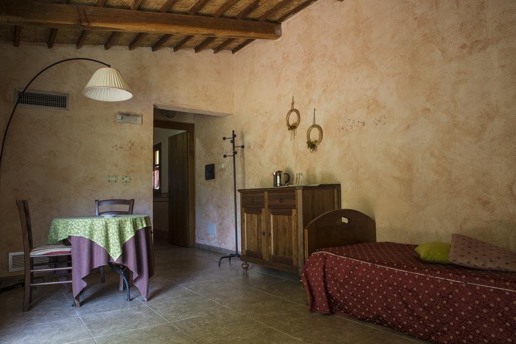 Country Hotel Mandra Edera Abbasanta Δωμάτιο φωτογραφία